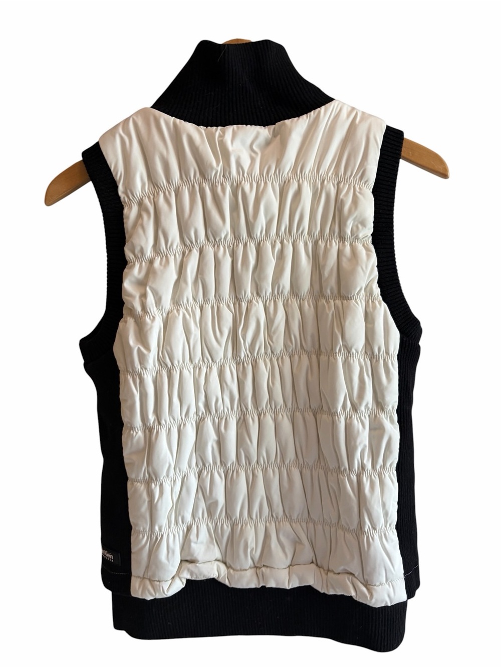 Calvin Klein Black & White Puffer Performance Vest - Picture 3 of 7